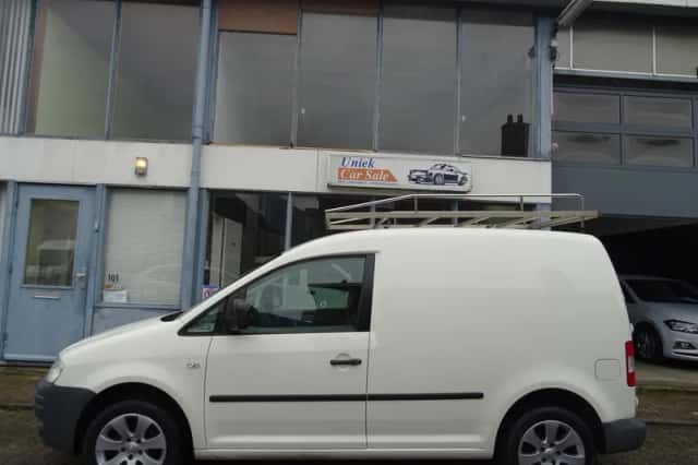 Volkswagen Caddy (2008) thumbnail 2