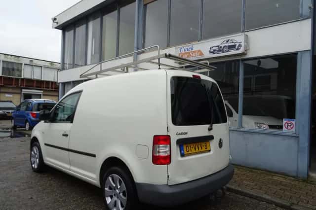 Volkswagen Caddy (2008) thumbnail 3