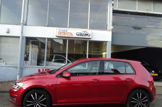 Volkswagen Golf (2014) thumbnail 2