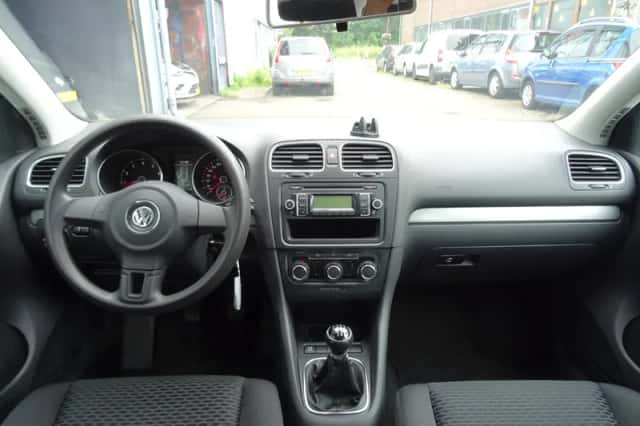 Volkswagen Golf (2009) thumbnail 4