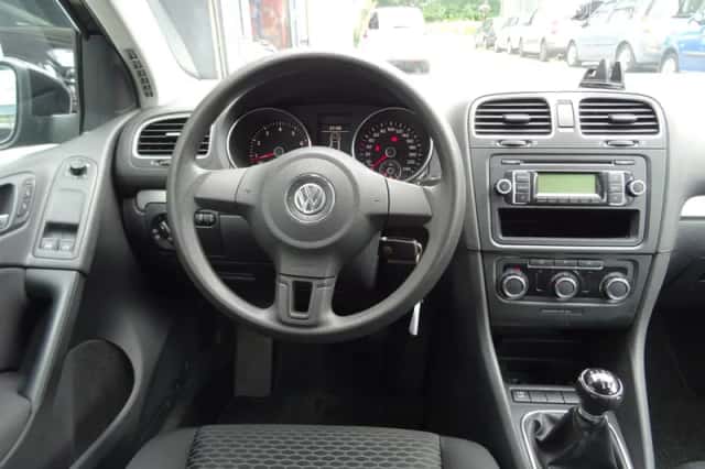 Volkswagen Golf (2009) thumbnail 5