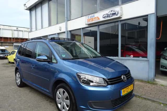 Volkswagen Touran (2014) thumbnail 6