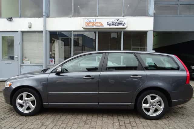 Volvo V50 (2011) thumbnail 2