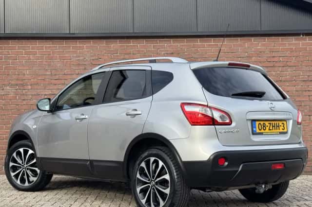 Nissan Qashqai (2012) thumbnail 5