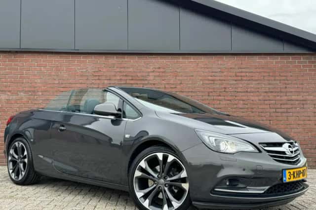 Opel Cascada (2013) thumbnail 4