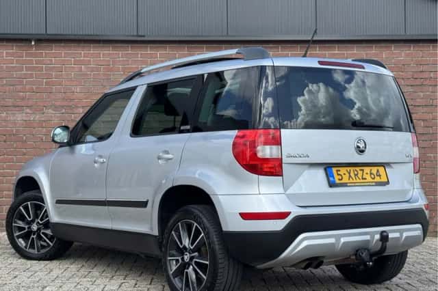 Škoda Yeti (2014) thumbnail 6