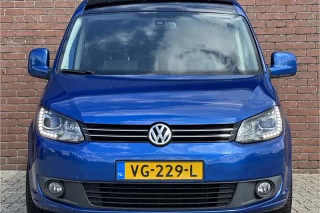 Volkswagen Caddy (2013) thumbnail 2