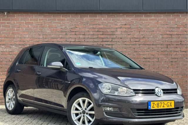 Volkswagen Golf (2015) thumbnail 4