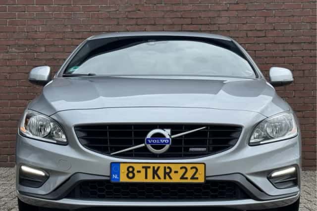 Volvo S60 (2014) thumbnail 3