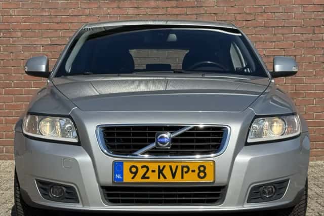 Volvo V50 (2010) thumbnail 3