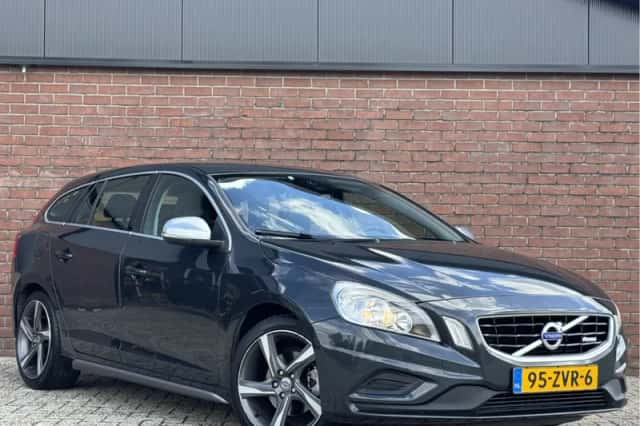 Volvo V60 (2013) thumbnail 4