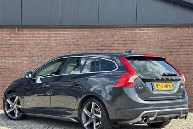 Volvo V60 (2013) thumbnail 5