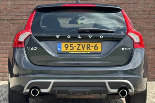 Volvo V60 (2013) thumbnail 6