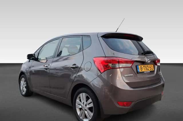Hyundai ix20 (2014) thumbnail 3