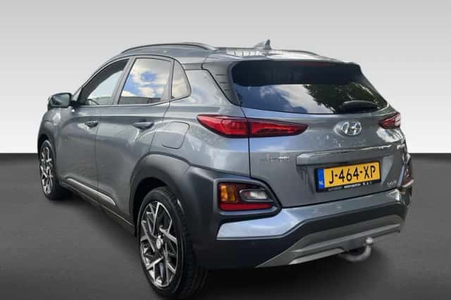 Hyundai Kona (2021) thumbnail 3
