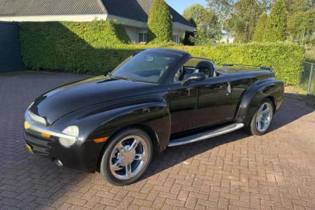Chevrolet SSR (2005) thumbnail 4
