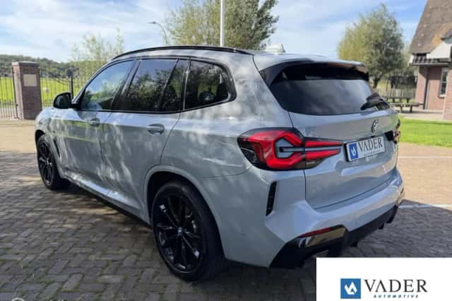 BMW X3 (2022) thumbnail 3