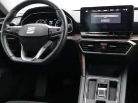 SEAT Leon (2021) thumbnail 4
