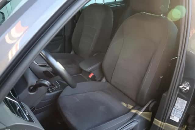 Volkswagen Tiguan (2019) thumbnail 6