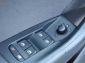 Audi Q3 2.0 TFSI quattro Clima Cruise Xenon PDC LED Navi thumbnail 28