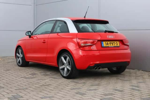 Audi A1 (2011) thumbnail 3