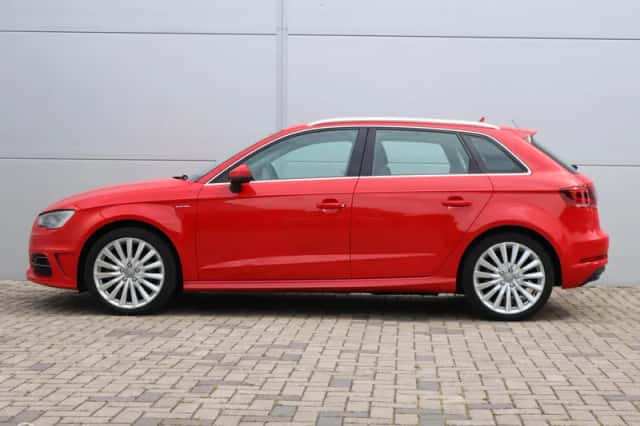 Audi A3 (2015) thumbnail 2