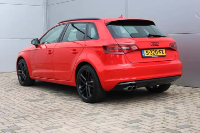 Audi A3 (2013) thumbnail 3