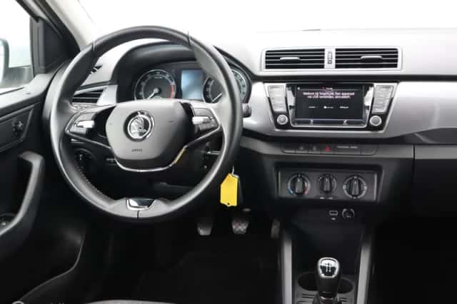 Škoda Fabia (2022) thumbnail 4