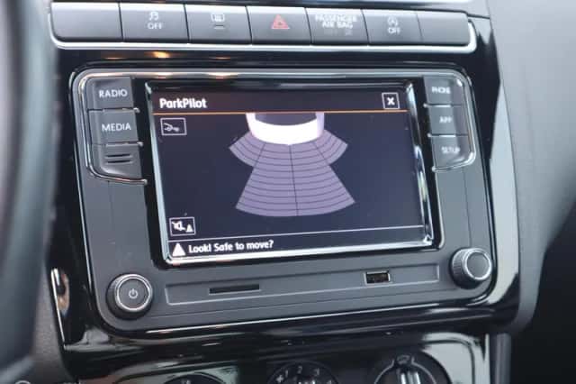Volkswagen Polo (2013) thumbnail 6