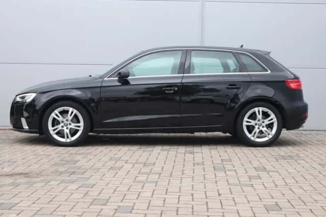 Audi A3 (2018) thumbnail 2