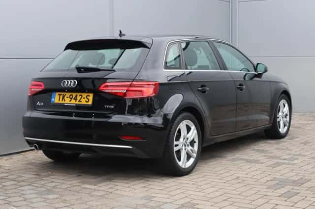 Audi A3 (2018) thumbnail 3