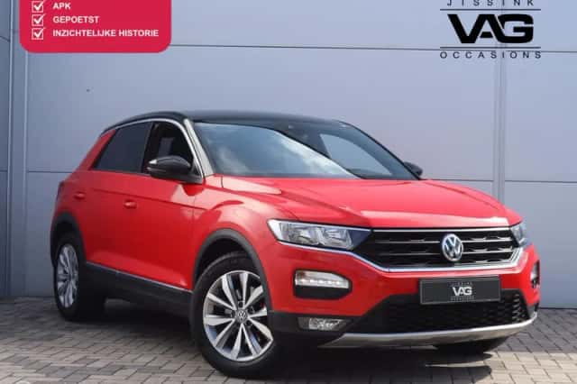 Volkswagen T-Roc (2018) thumbnail 1