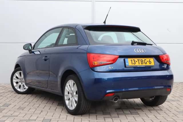 Audi A1 (2012) thumbnail 3