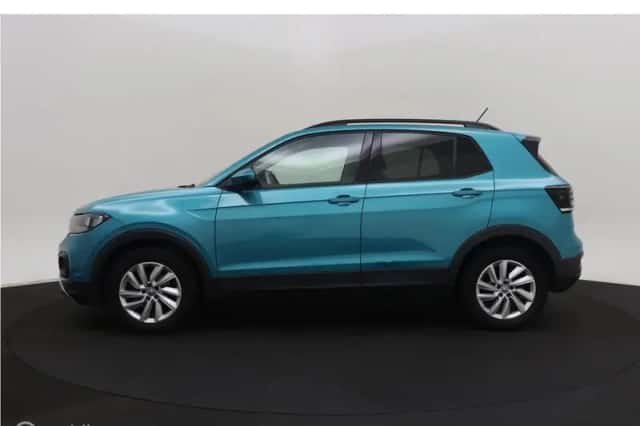 Volkswagen T-Cross (2019) thumbnail 2