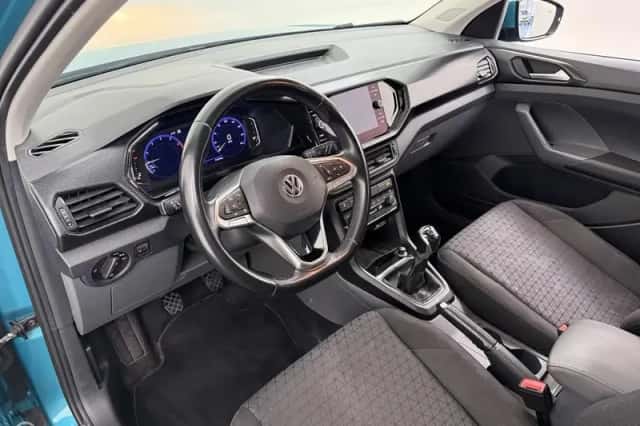 Volkswagen T-Cross (2019) thumbnail 4