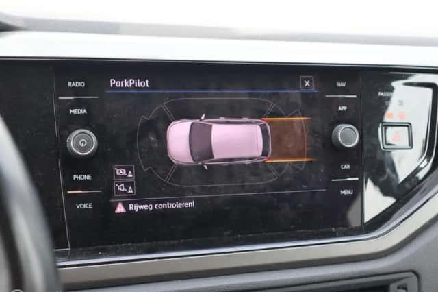 Volkswagen Polo (2019) thumbnail 6