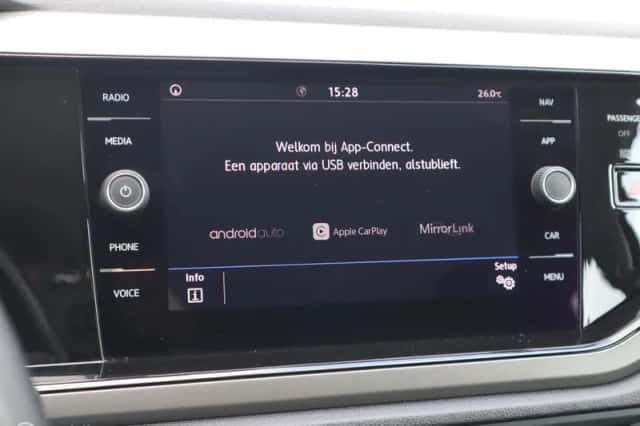 Volkswagen Polo (2018) thumbnail 6