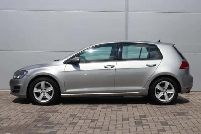 Volkswagen Golf (2013) thumbnail 2