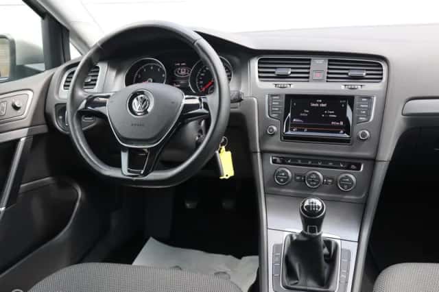 Volkswagen Golf (2013) thumbnail 4