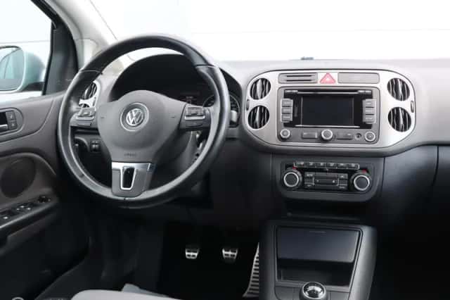 Volkswagen Golf (2012) thumbnail 4