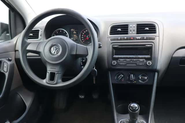 Volkswagen Polo (2013) thumbnail 4