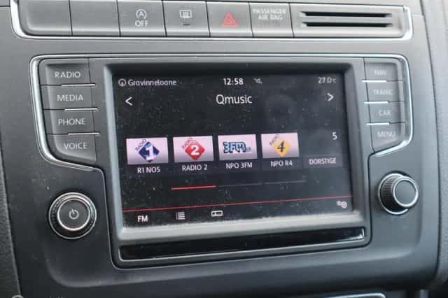 Volkswagen Polo (2015) thumbnail 5