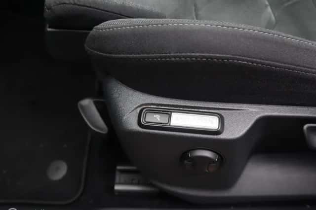 Volkswagen Tiguan (2017) thumbnail 6