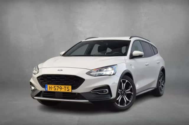 Ford Focus (2020) thumbnail 2