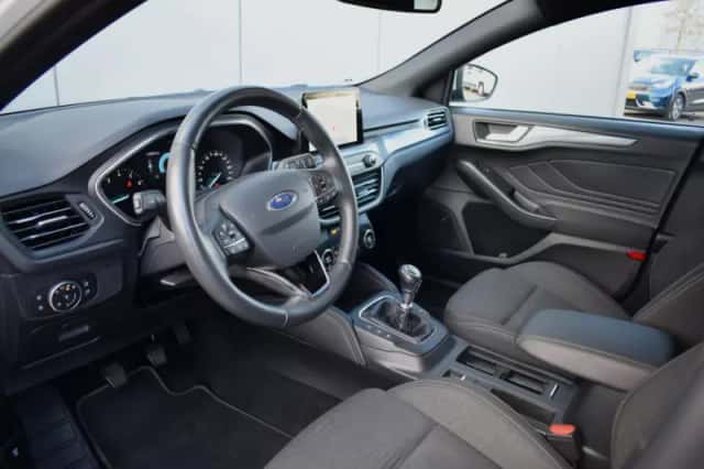 Ford Focus (2020) thumbnail 4