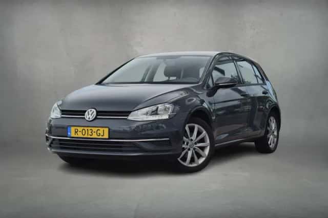 Volkswagen Golf (2019) thumbnail 2