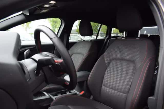 Ford Focus (2023) thumbnail 5