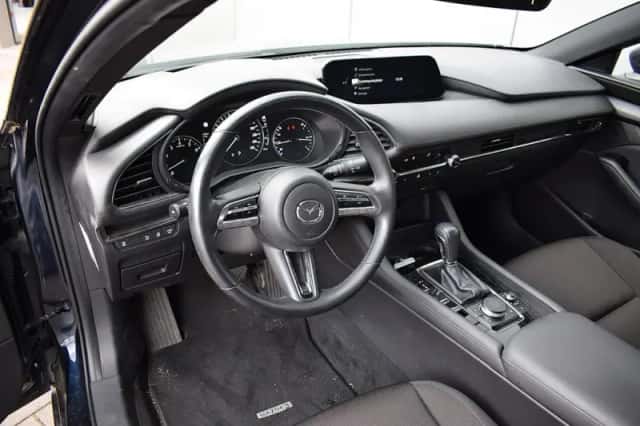 Mazda 3 (2021) thumbnail 4