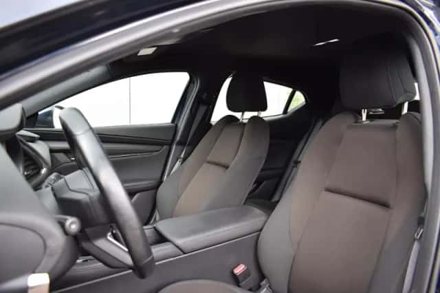 Mazda 3 (2021) thumbnail 5