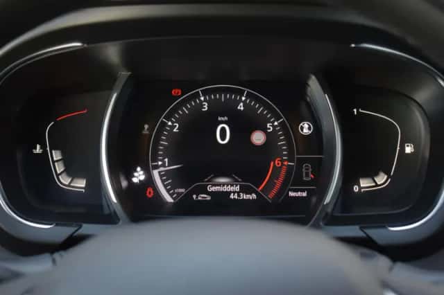 Renault Grand ScéNic (2023) thumbnail 16